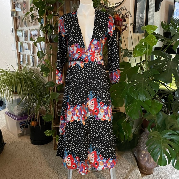 Dresses & Skirts - abstract maxi dress